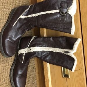 Brown with white accents winter boots